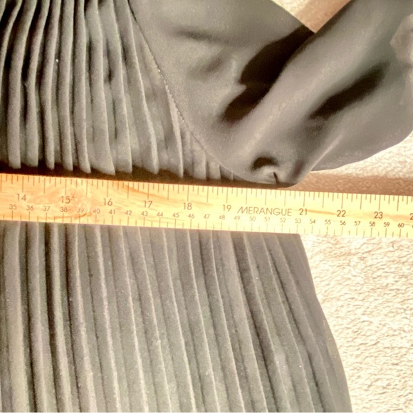 Elegant Black Sheer Blouse Size US M 100% Polyester - Picture 7 of 10